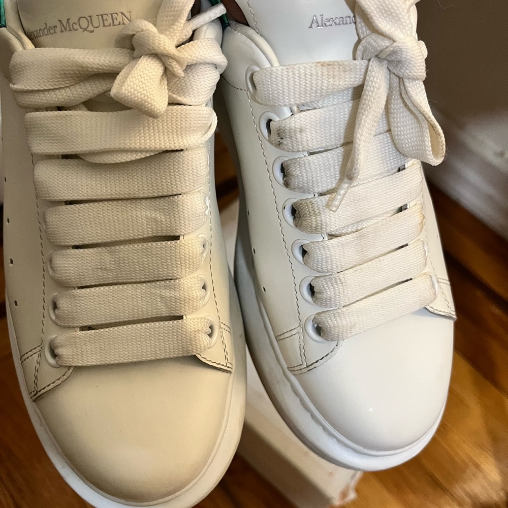 Alexander McQueen Cream Lace-Up Sneakers